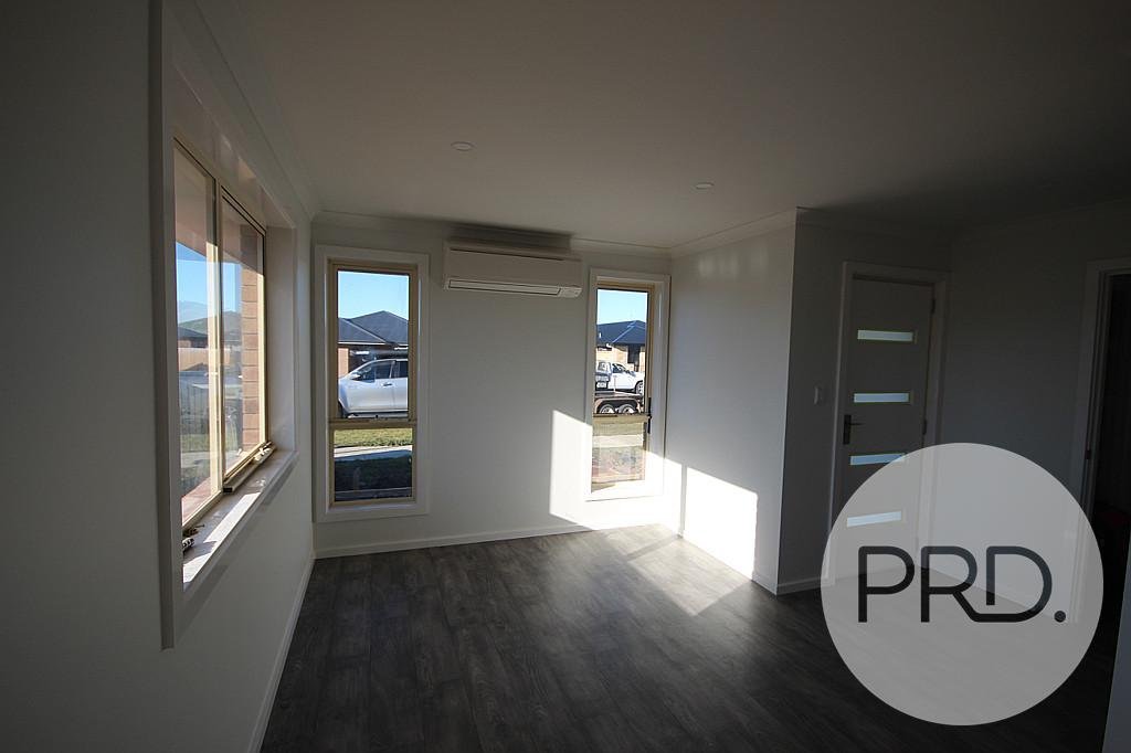 1/56 Menin Drive BRIGHTON 3