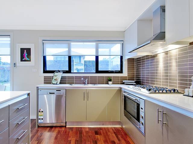 Gallery: 156 Roberts Street