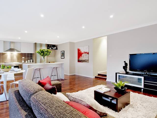 Gallery: 156 Roberts Street