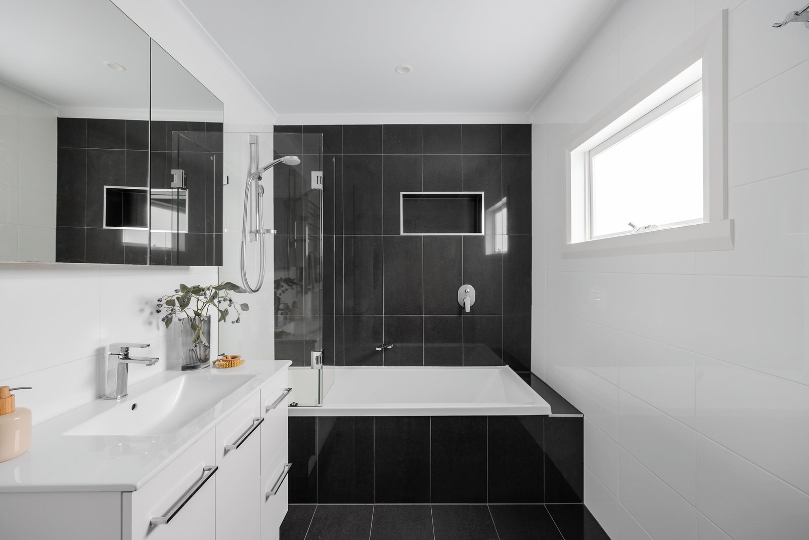 Real Estate and Property in 156 Sycamore Street, Caulfield South, VIC