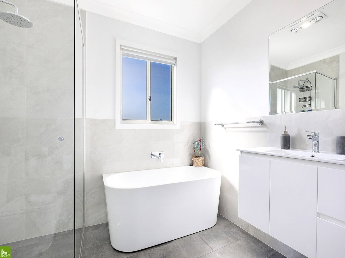1/56 Thomas Street LAKE ILLAWARRA 5