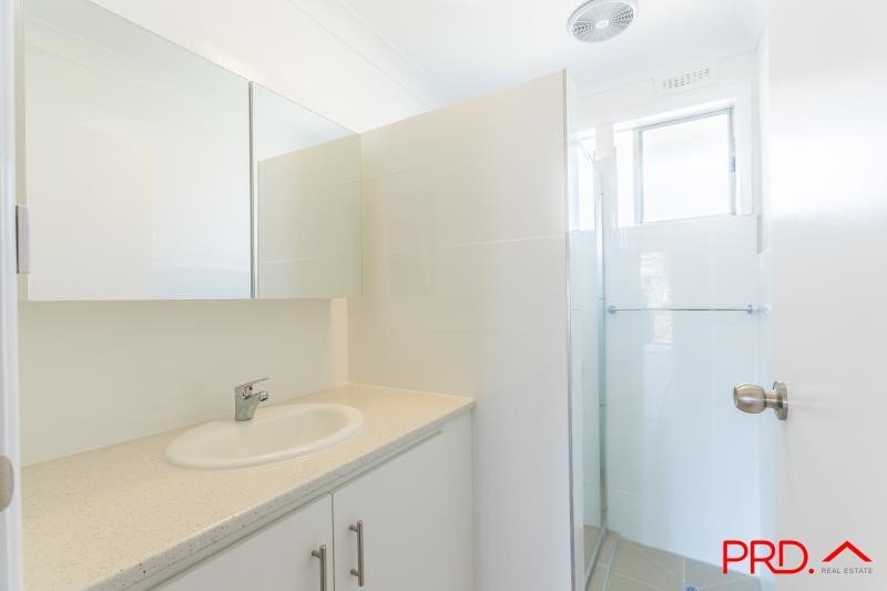 1/56 Vera Street SOUTH TAMWORTH 4