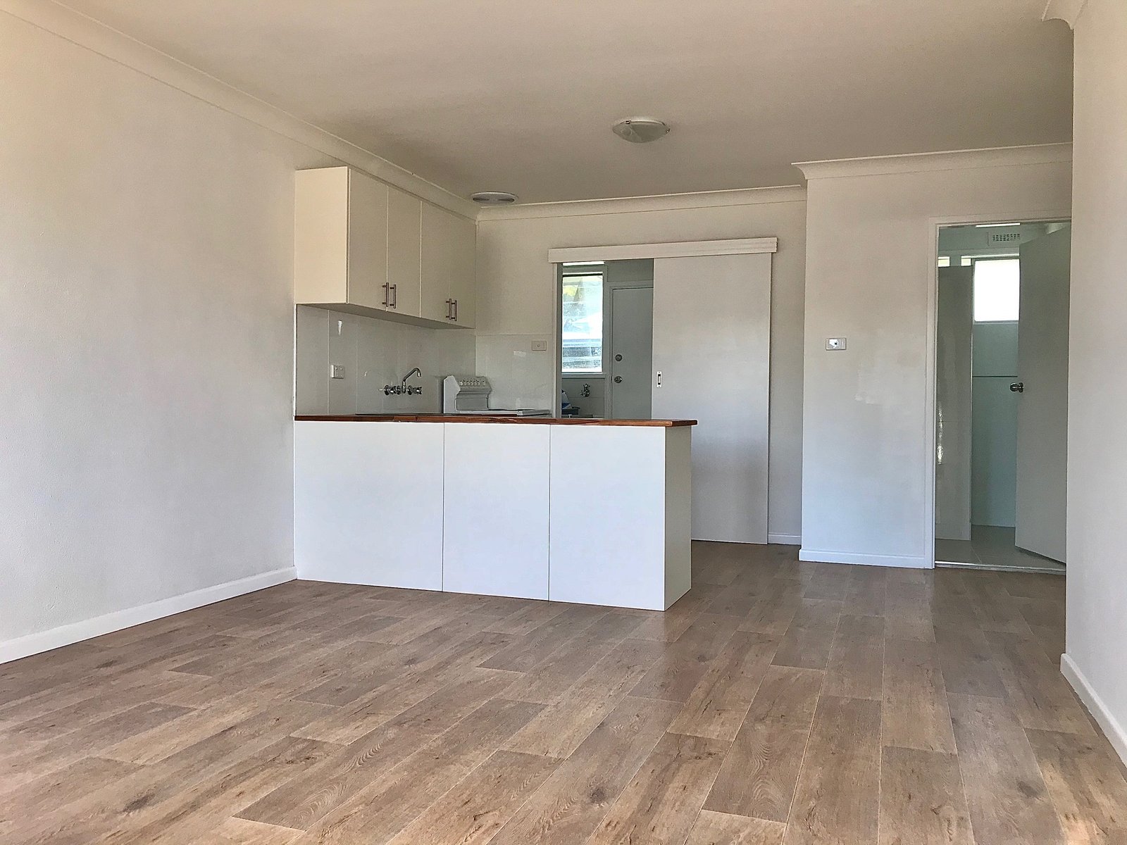 1/56 Vera Street SOUTH TAMWORTH 8