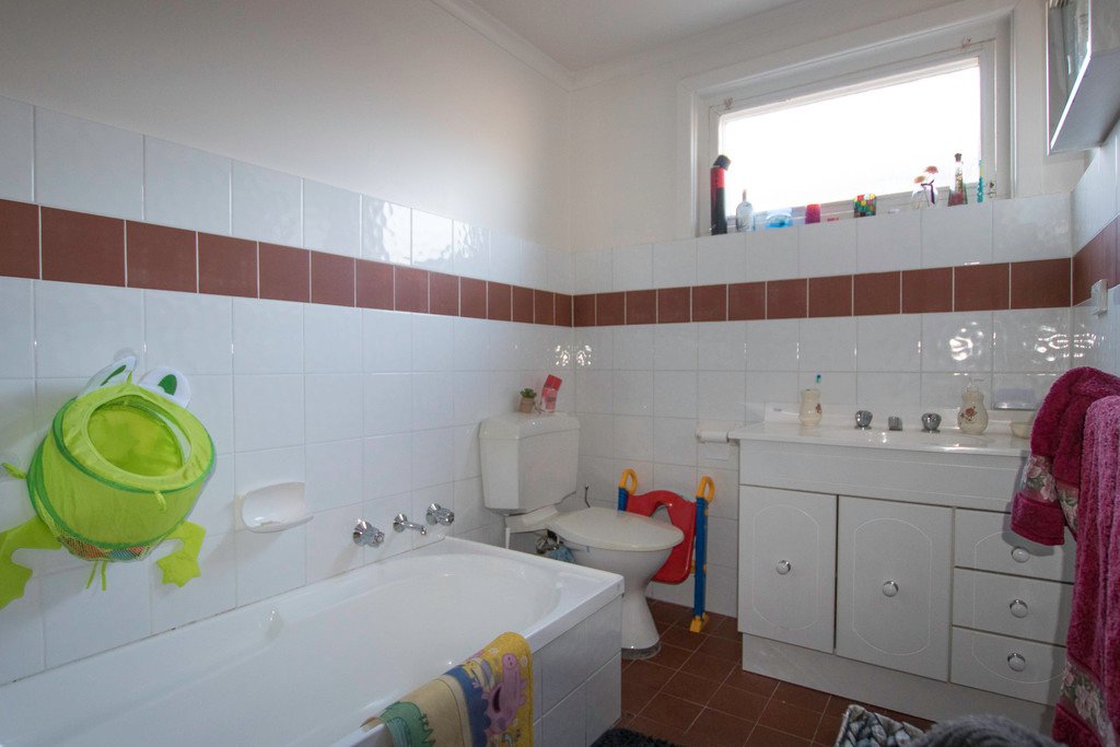 156 Wynyard Street TUMUT 4