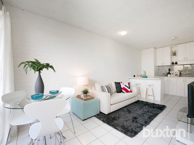 Gallery: 15/60 Beach Road