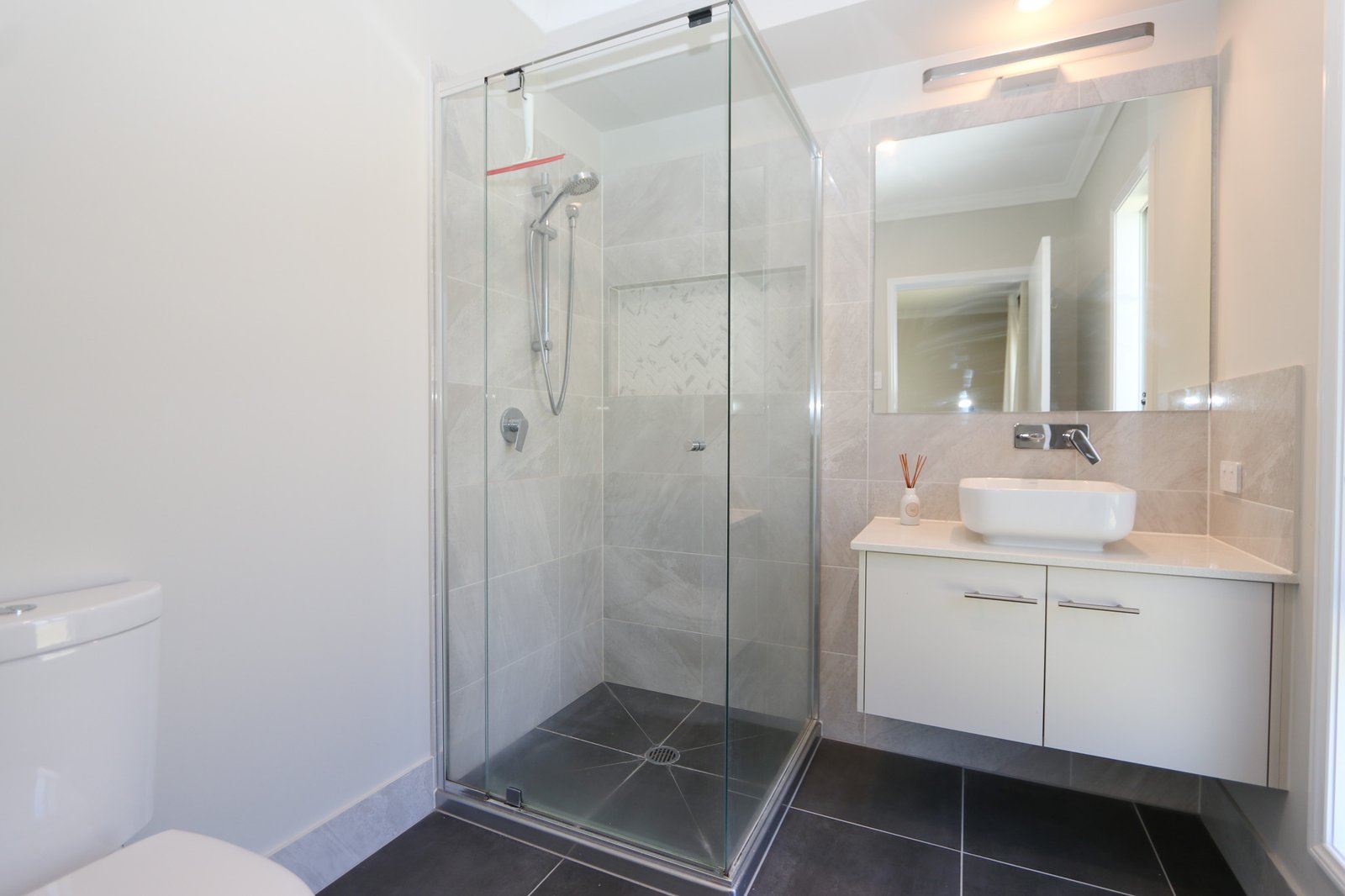 156a Heeb Street BENOWA 12