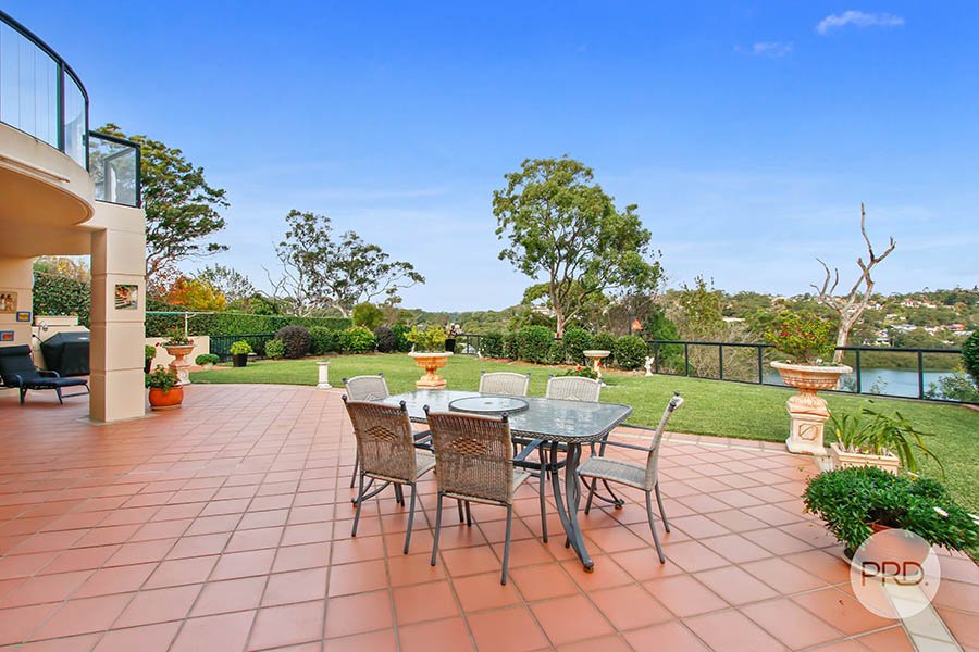 1/57-59 Woodlands Avenue LUGARNO 1