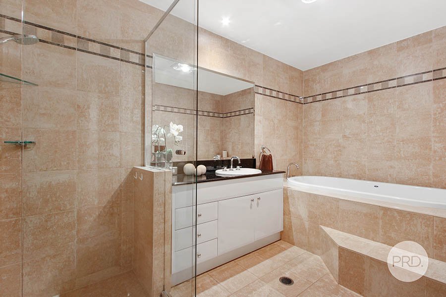 1/57-59 Woodlands Avenue LUGARNO 8