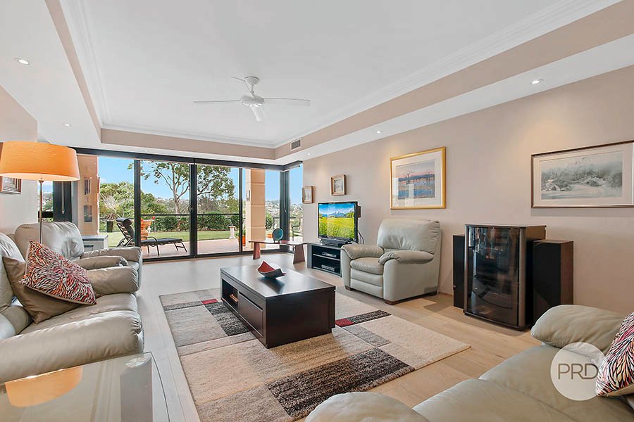 1/57-59 Woodlands Avenue LUGARNO 9