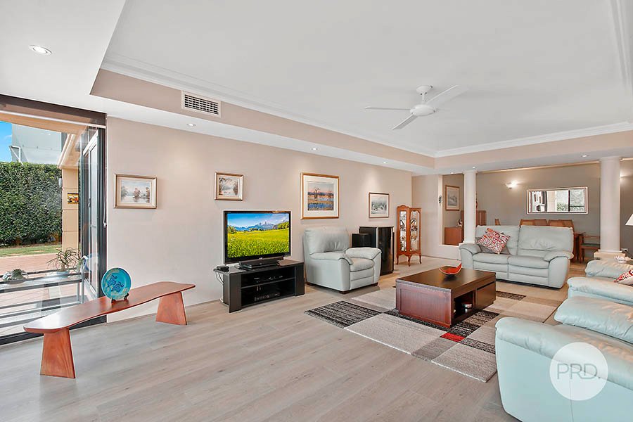 1/57-59 Woodlands Avenue LUGARNO 10