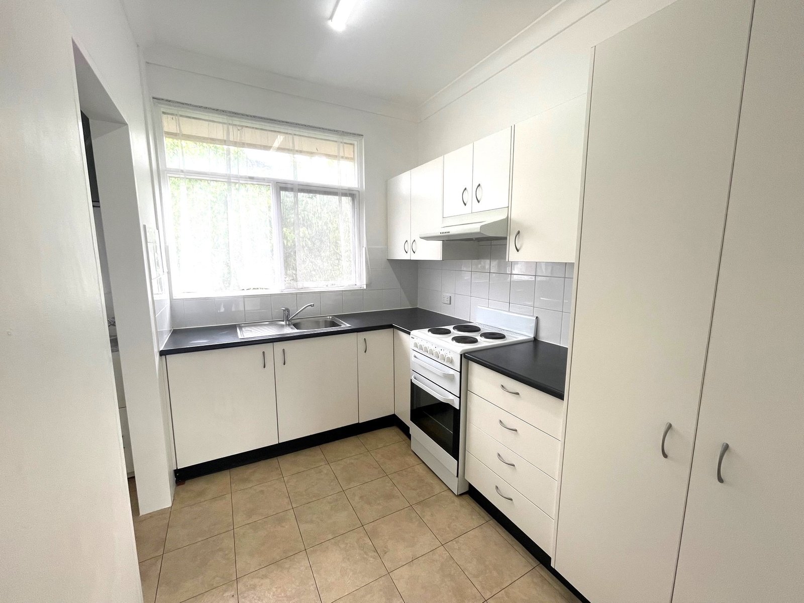 15/7 Bellevue Parade HURSTVILLE 2