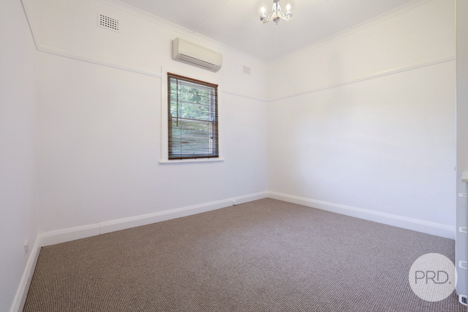 157 Brisbane Street TAMWORTH 8