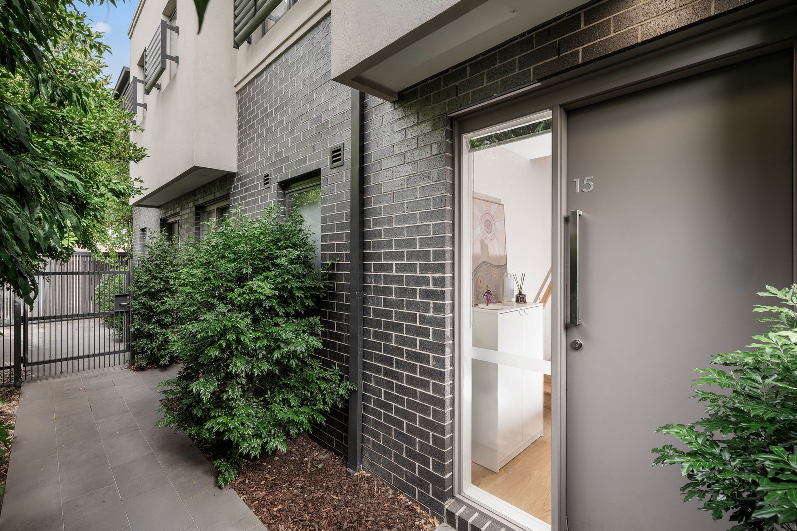 Gallery: 15/7 Cecil Street