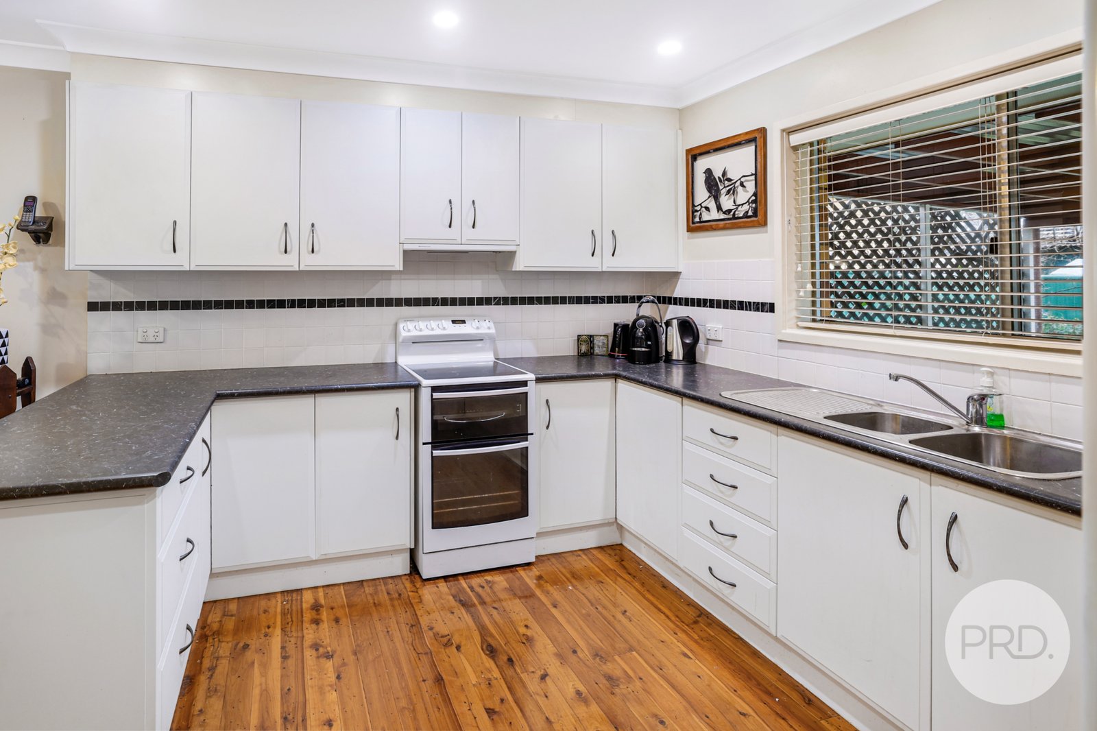 157 Hillvue Road TAMWORTH 9