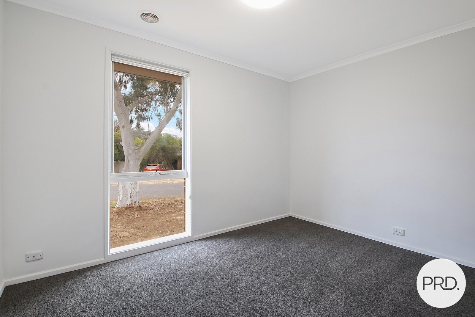 157 Hotham Circuit THURGOONA 9