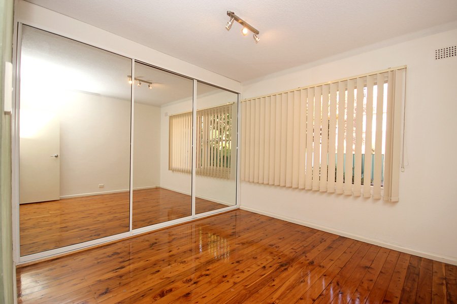 157 Russell Avenue DOLLS POINT 2