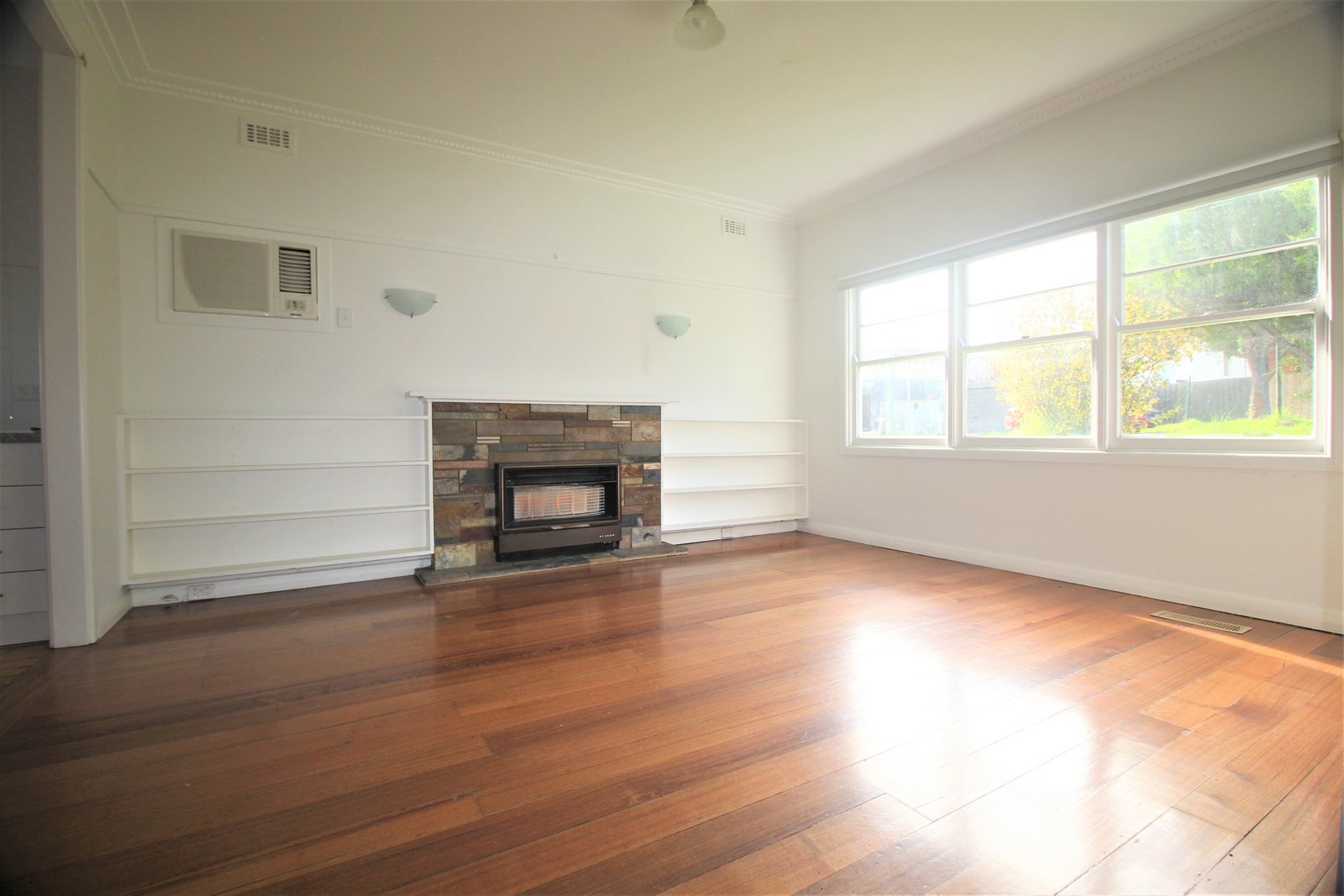 Gallery: 157 Station Street