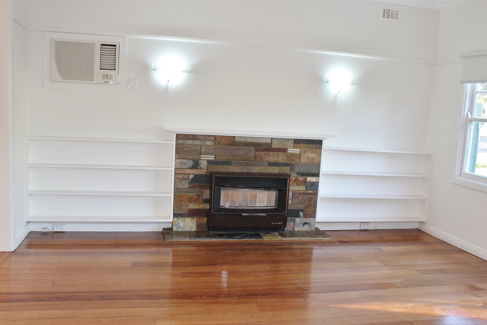 Gallery: 157 Station Street