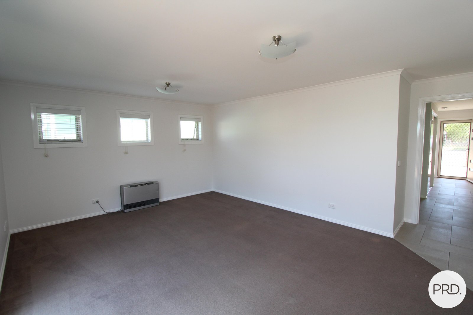 157 Walker Street SEBASTOPOL 14