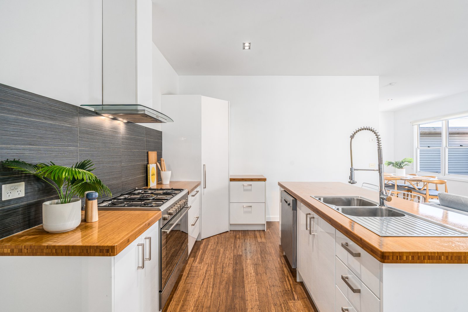 Gallery: 1/57 Waratah Street