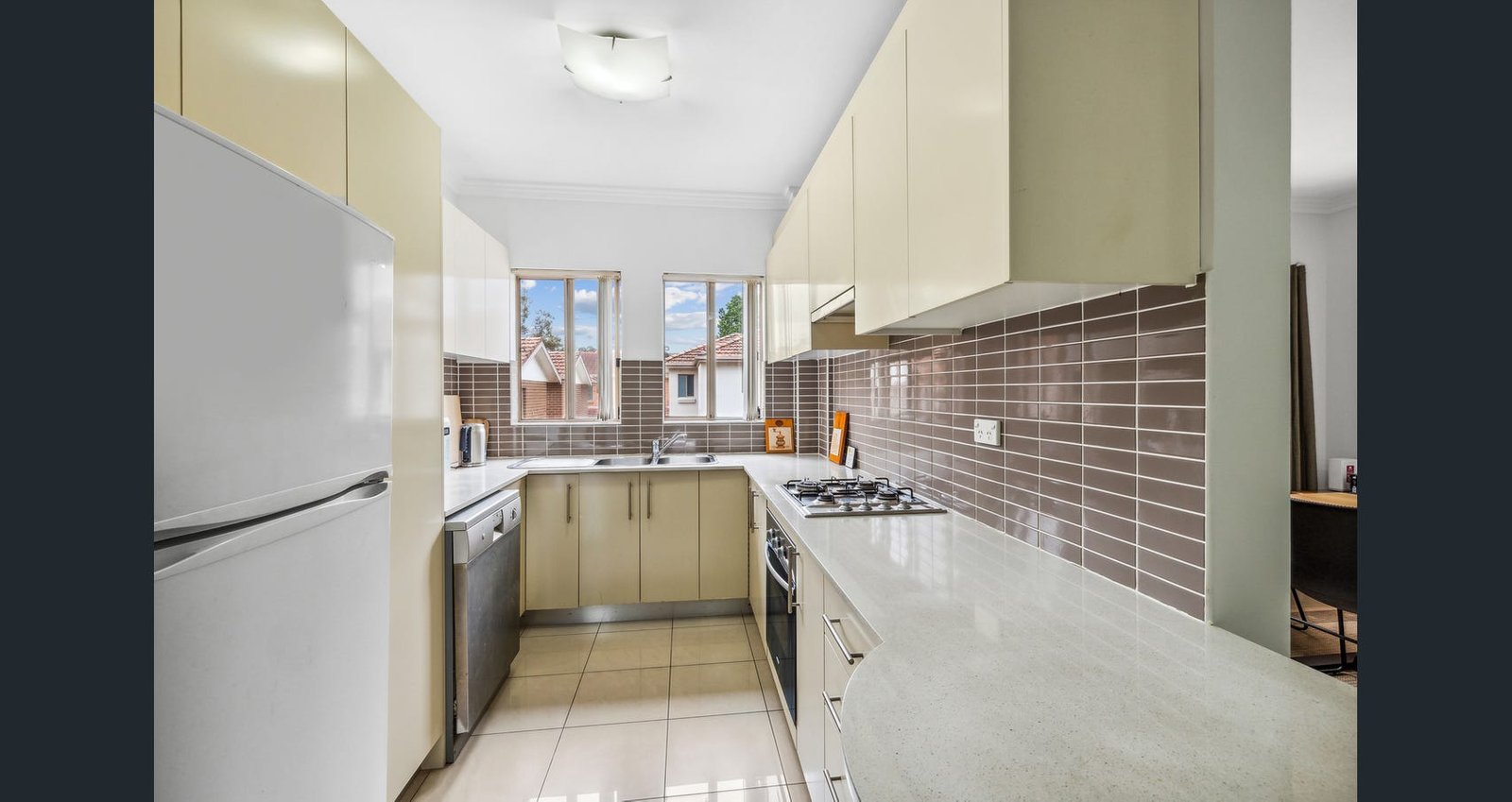 15/70-74 Burwood Road BURWOOD HEIGHTS 4