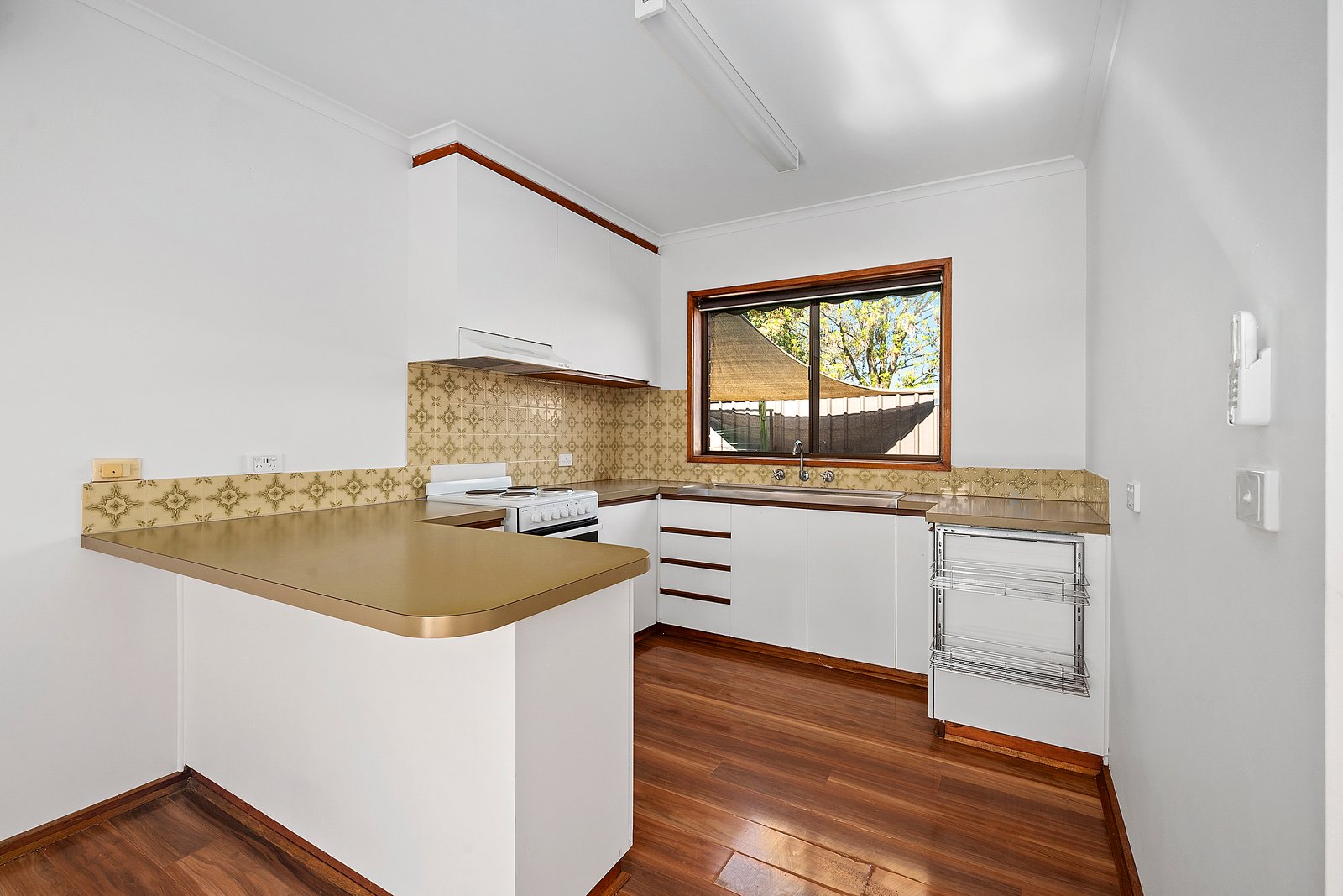Gallery: 1/572 Napier St