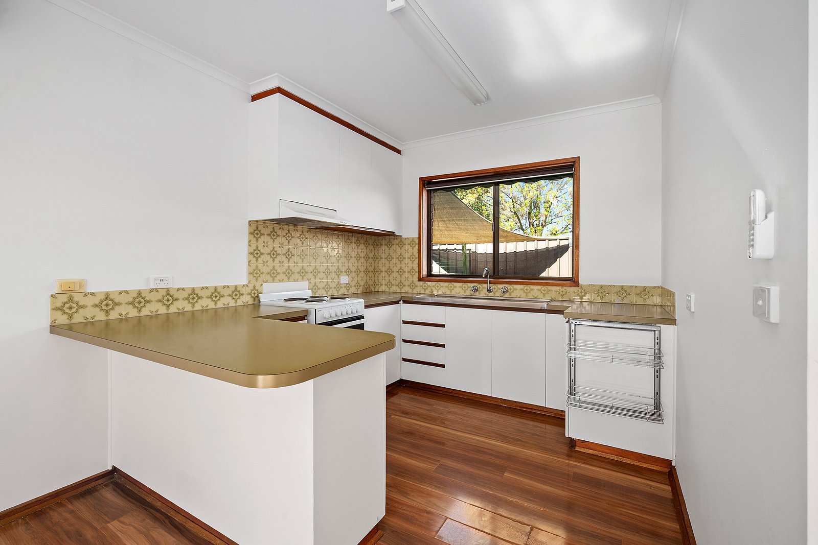 Gallery: 1/572 Napier St