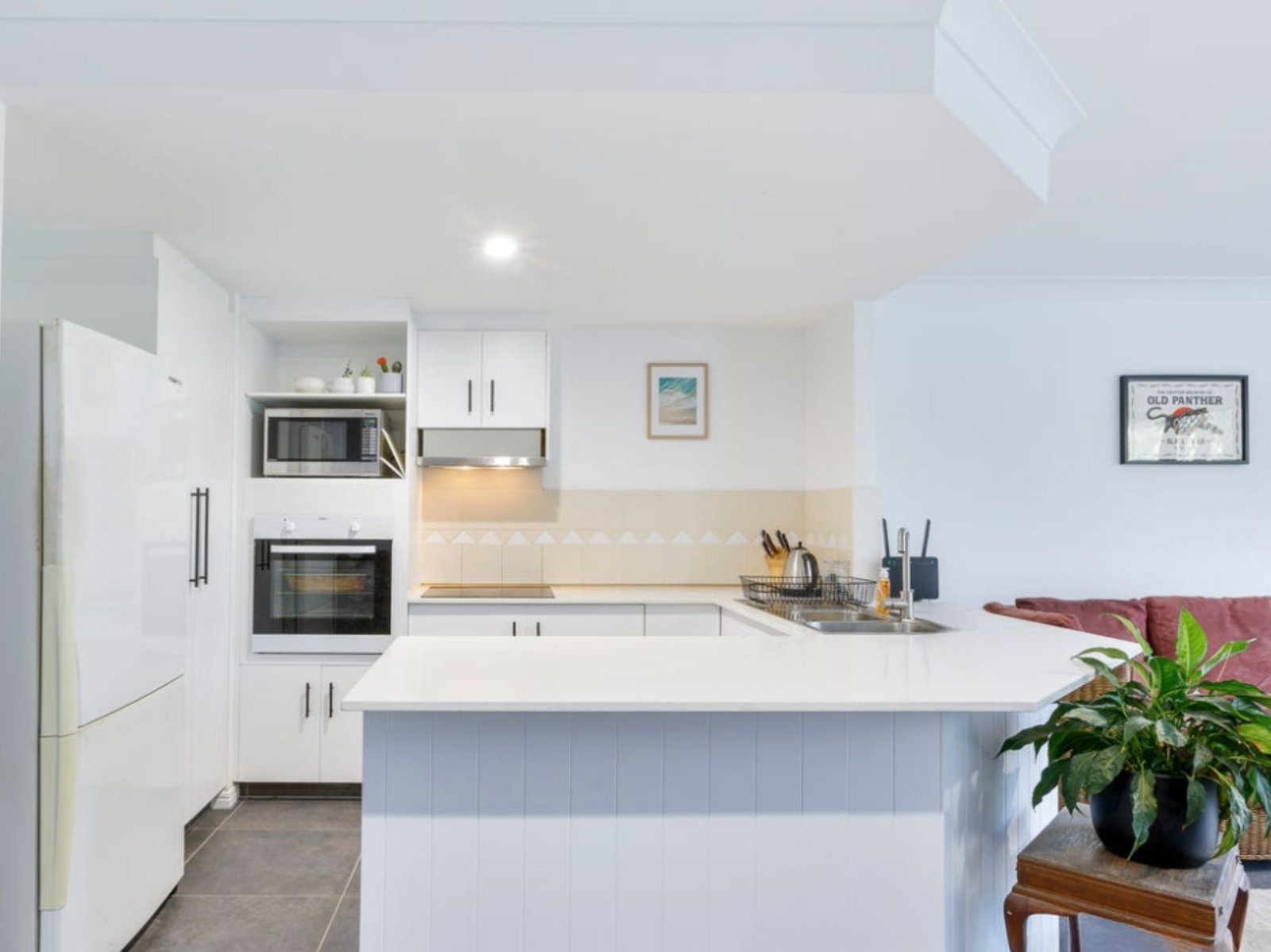 15/75 Brown Street LABRADOR 2