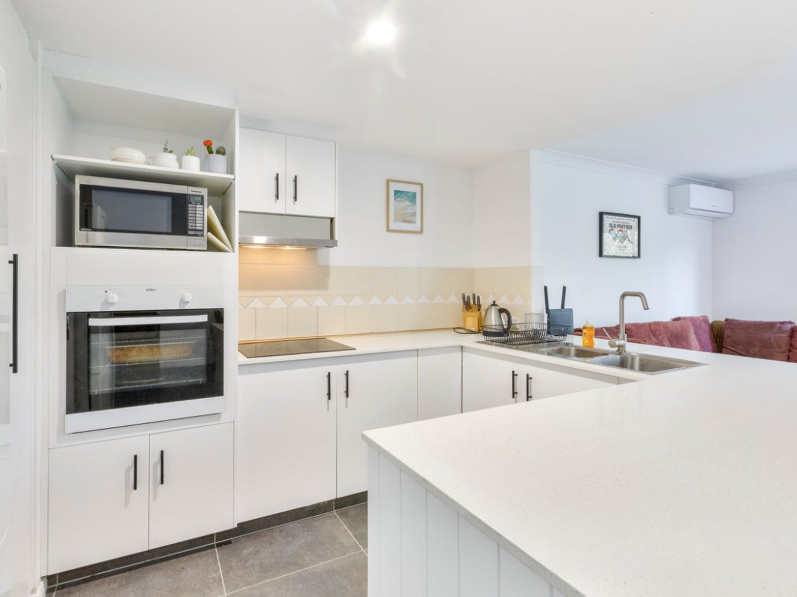 15/75 Brown Street LABRADOR 3