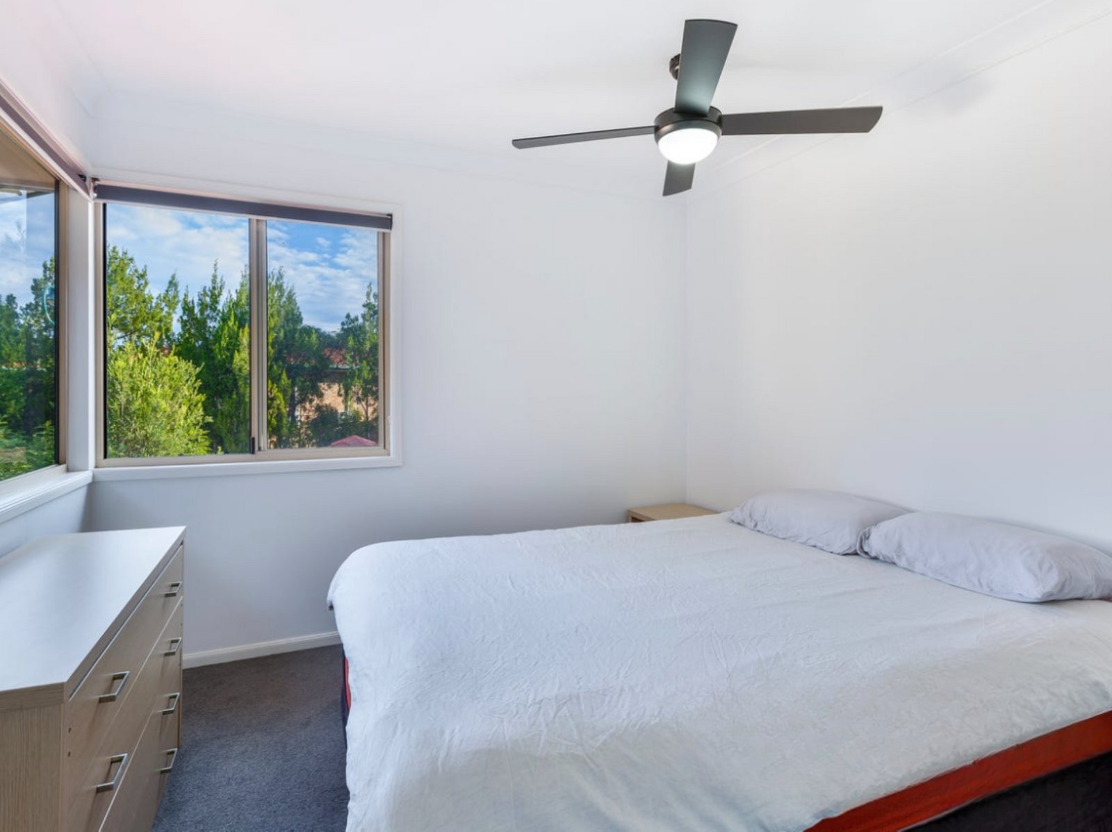 15/75 Brown Street LABRADOR 10