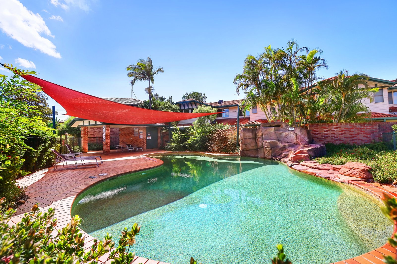 15/75 Brown Street LABRADOR 14