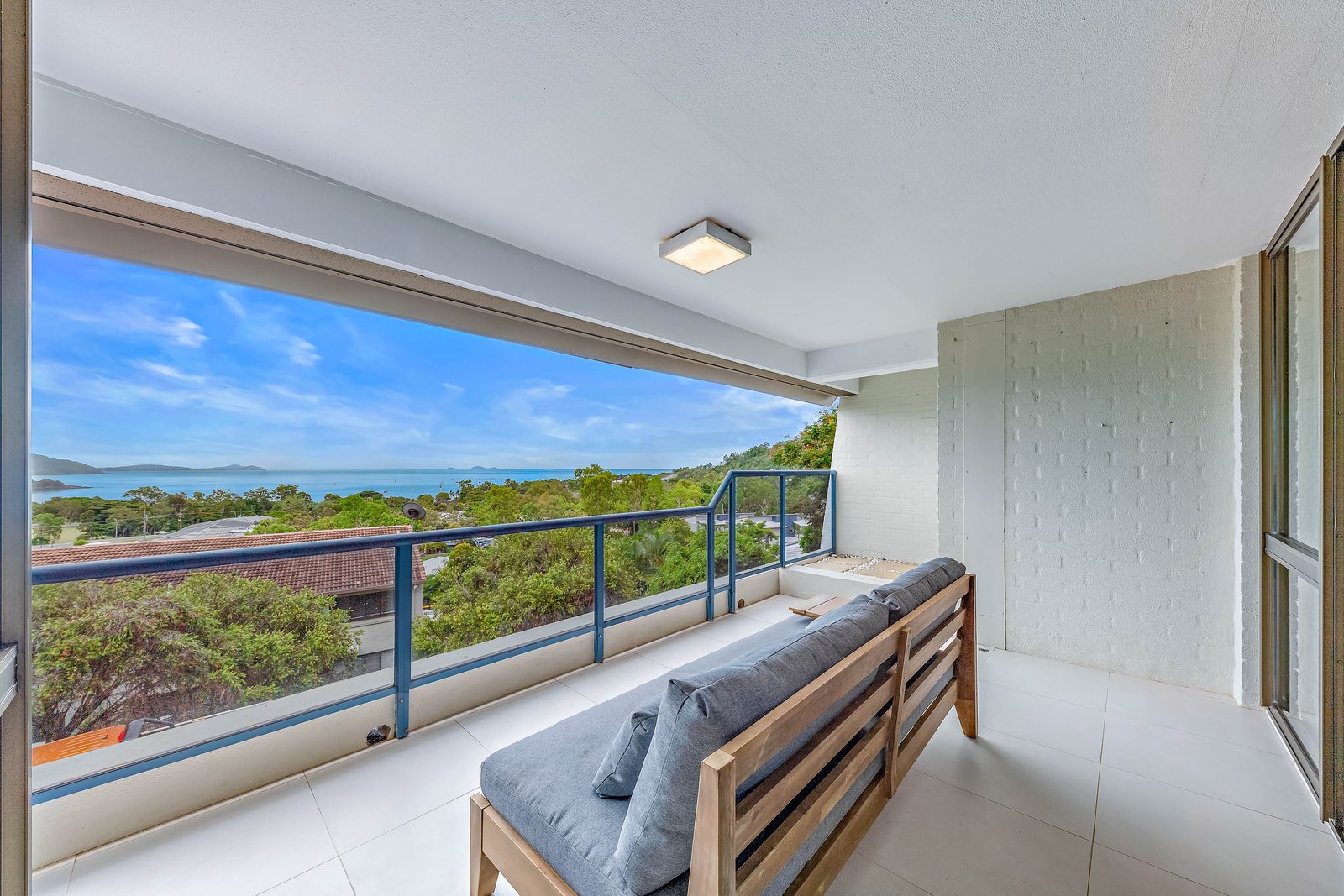 157/6 Eshelby Drive CANNONVALE 1