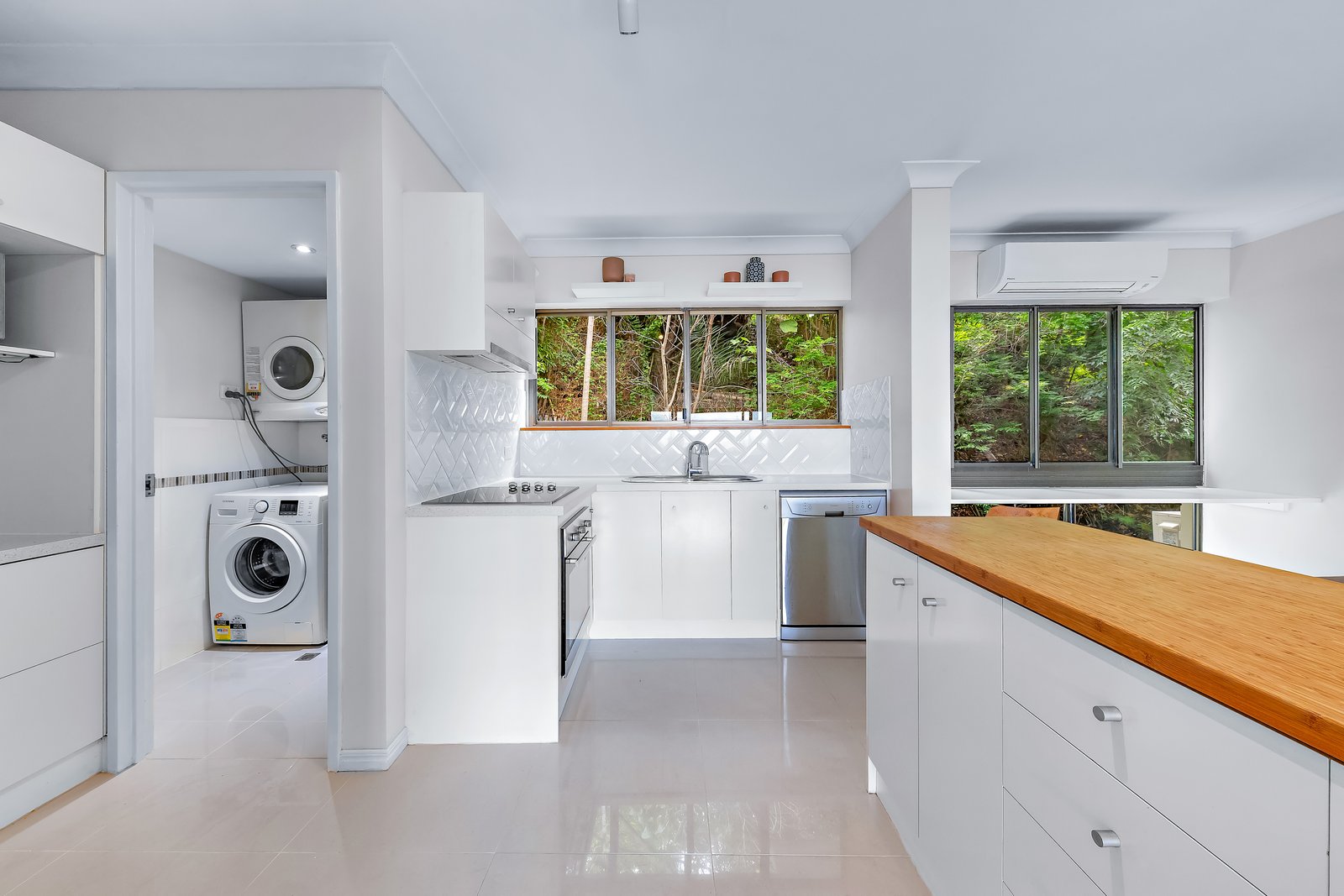 157/6 Eshelby Drive CANNONVALE 6