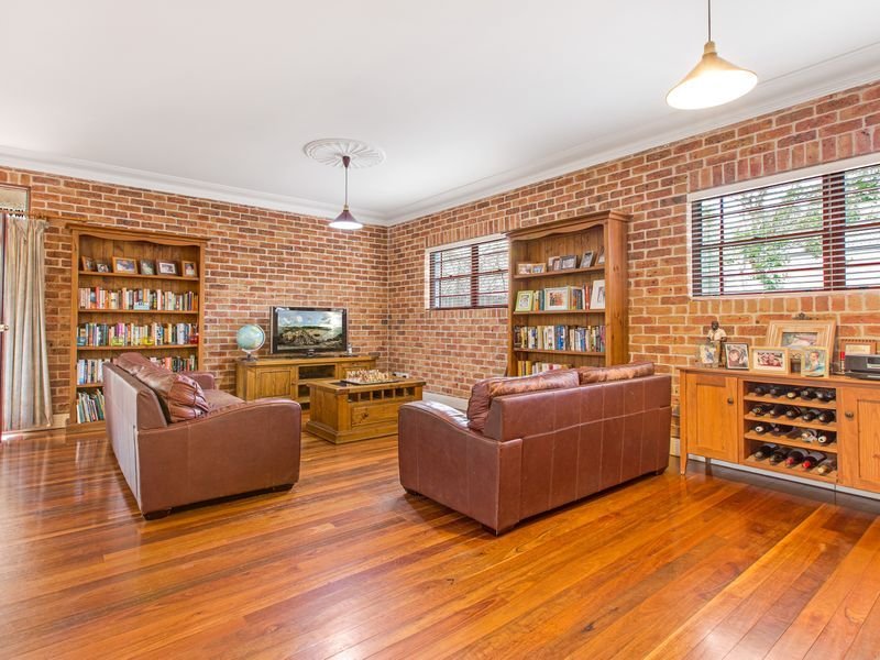 158 Brisbane Street TAMWORTH 5