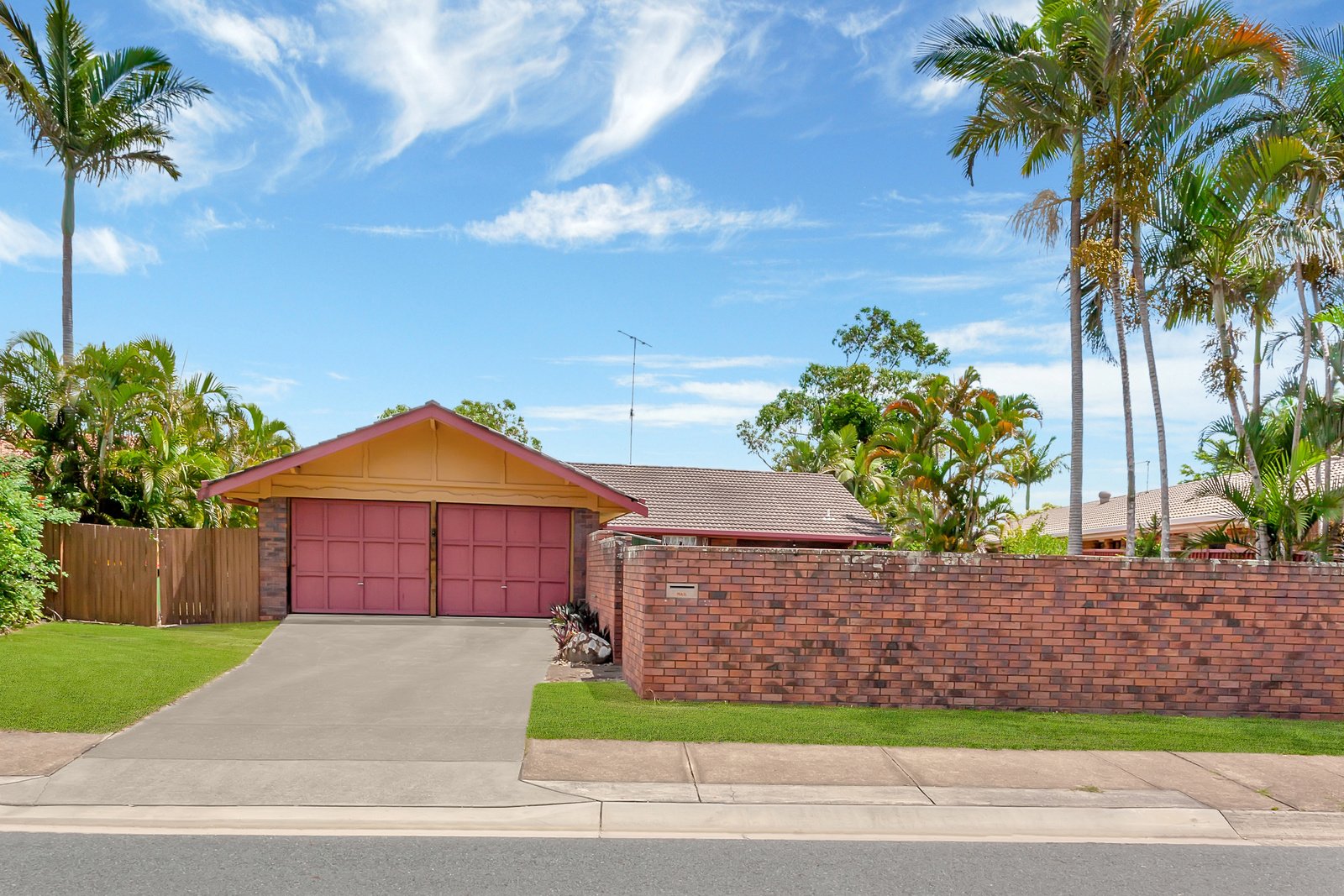 158 Burleigh Street BURLEIGH WATERS 3