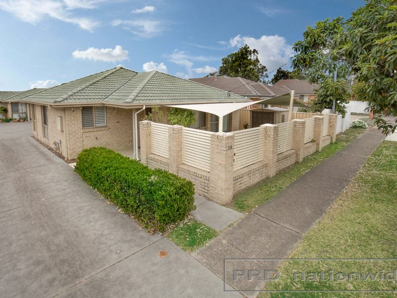 1/58 Lawson Street BERESFIELD 1