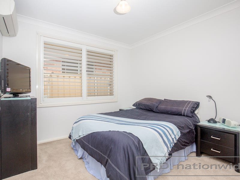 1/58 Lawson Street BERESFIELD 12