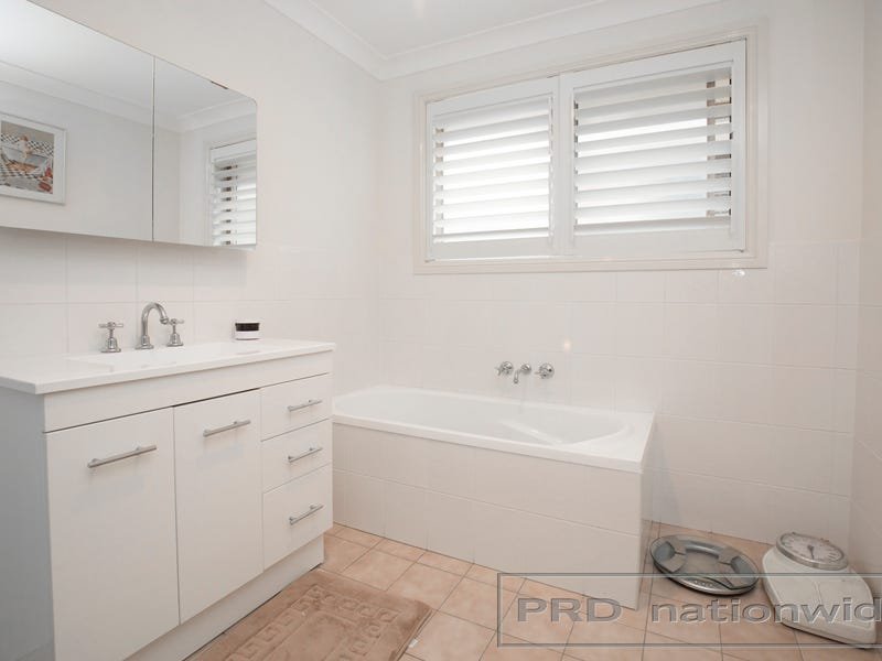 1/58 Lawson Street BERESFIELD 15