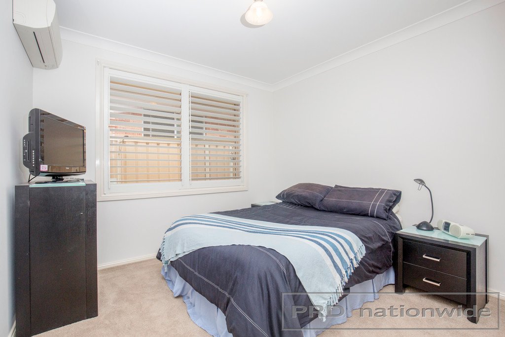 1/58 Lawson Street BERESFIELD 12