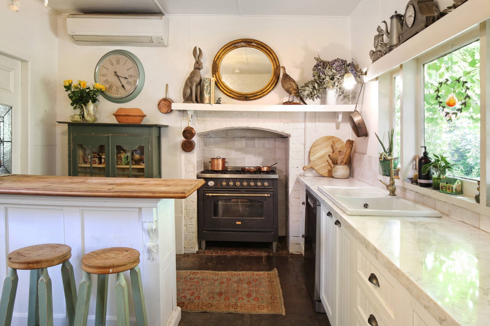 Real Estate and Property in 158 Mahers Road, Lancefield, VIC