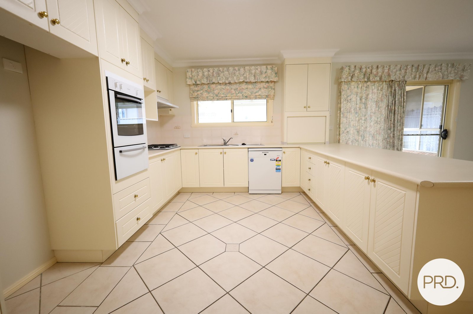 158 Sieben Drive ORANGE 2