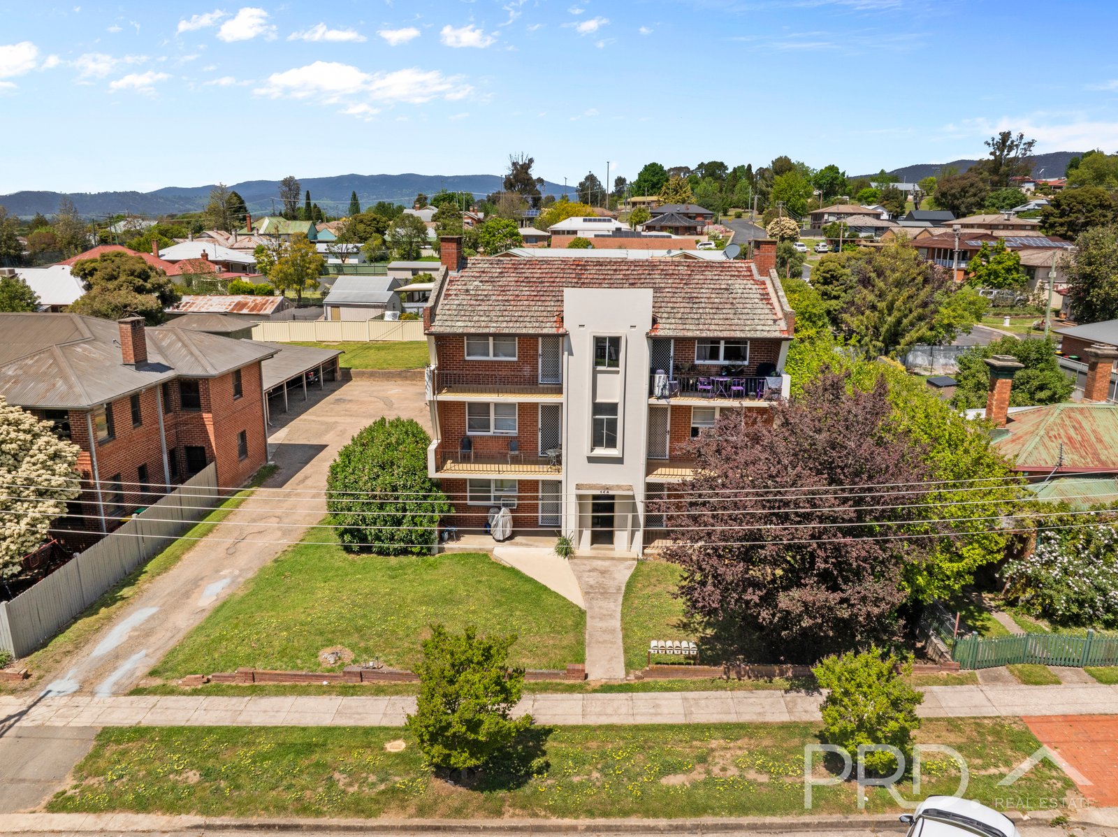 158 Wynyard Street TUMUT 2