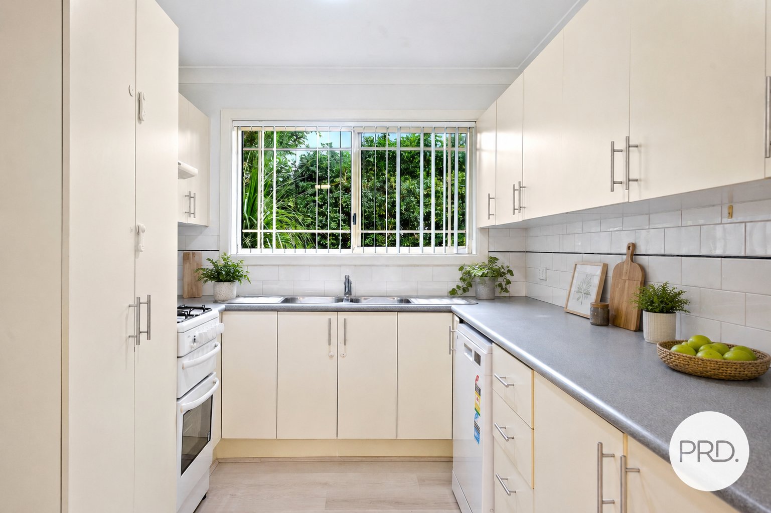 15/82-88 Daintree Drive ALBION PARK 2