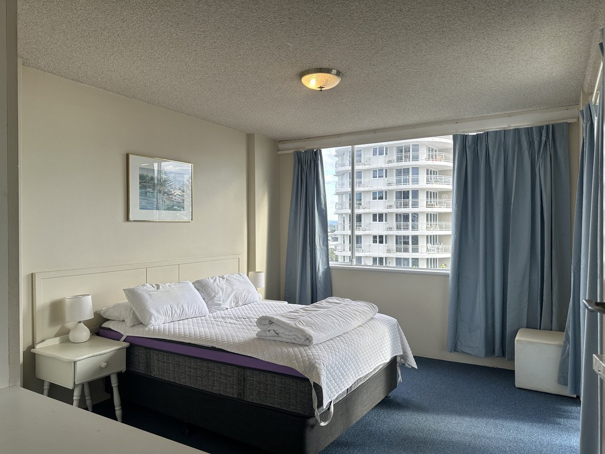 15/82 The Esplanade Burleigh Heads 6