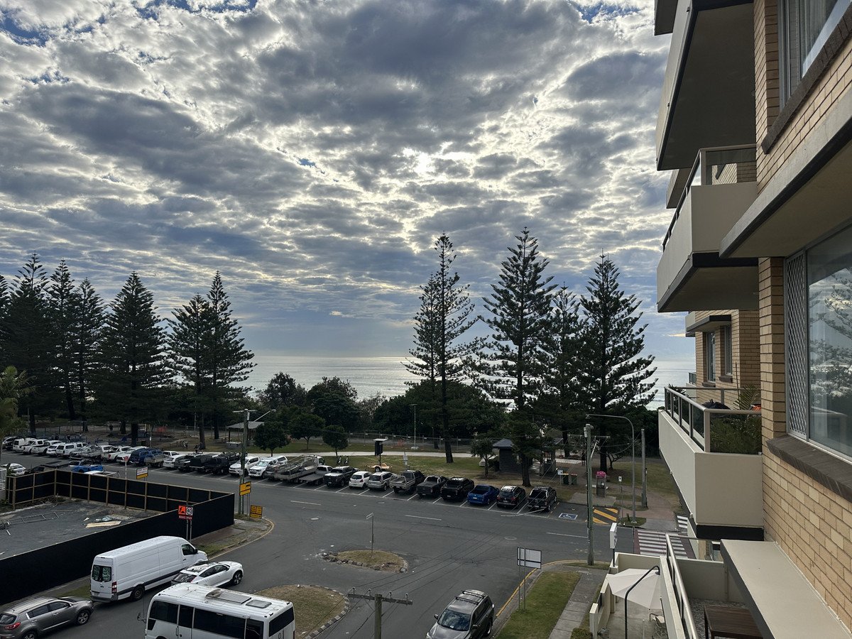 15/82 The Esplanade Burleigh Heads 11