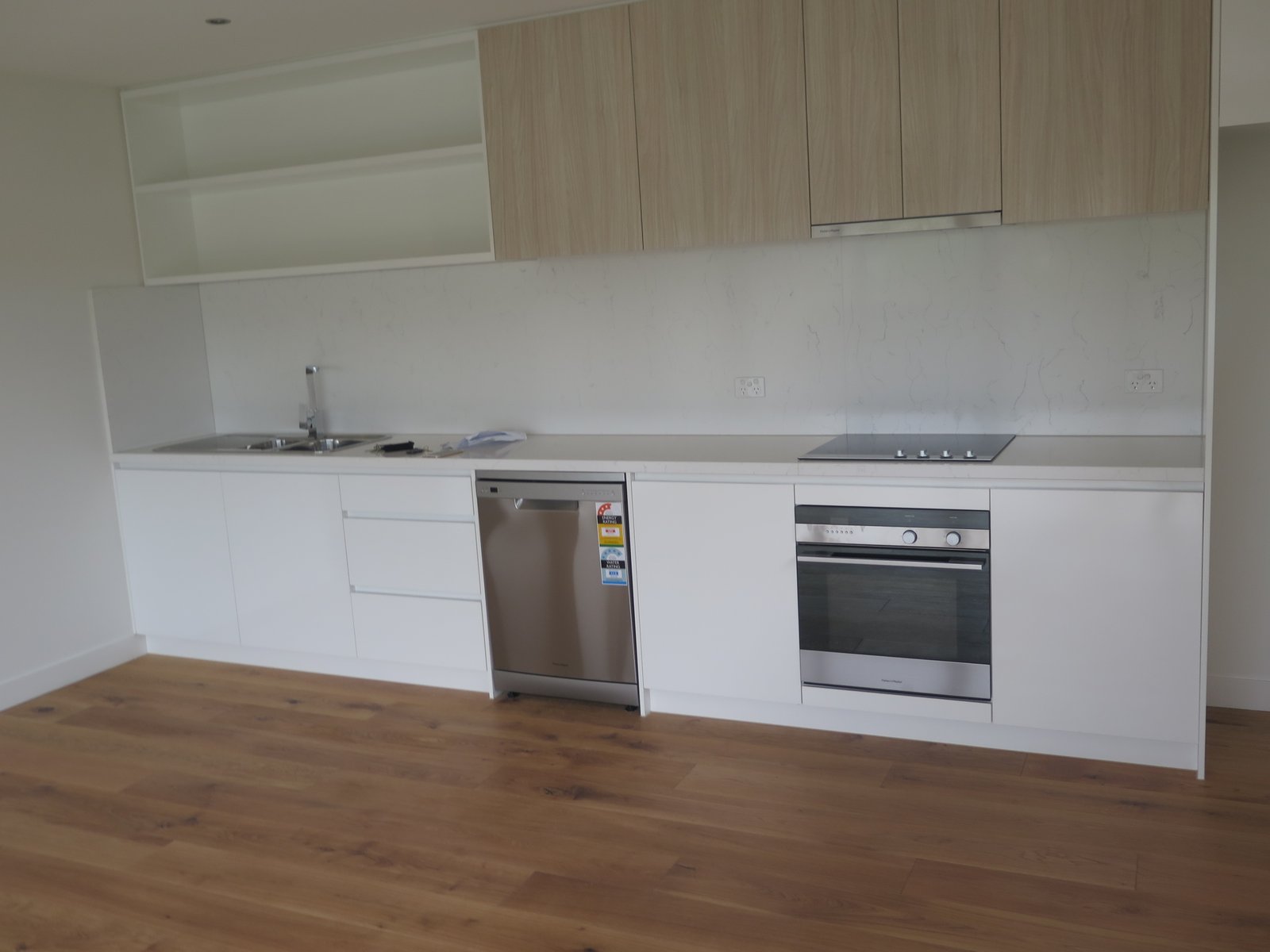 Gallery: 15/83 Asling Street