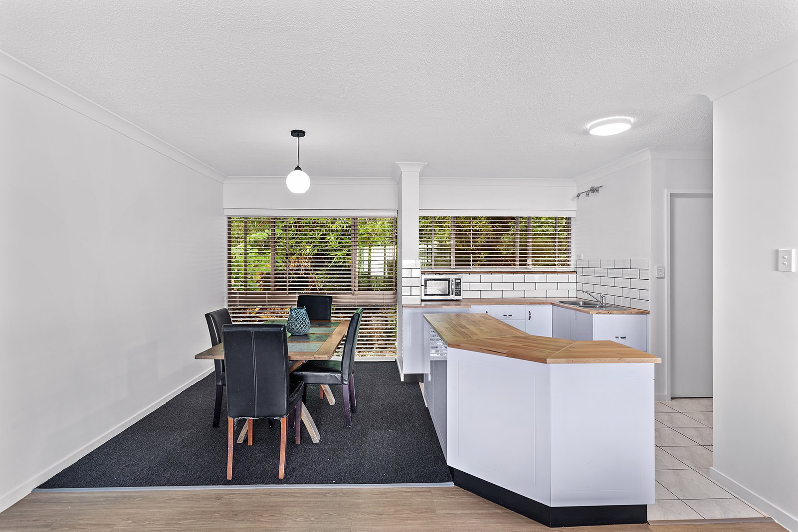 158/6 Eshelby Drive CANNONVALE 5