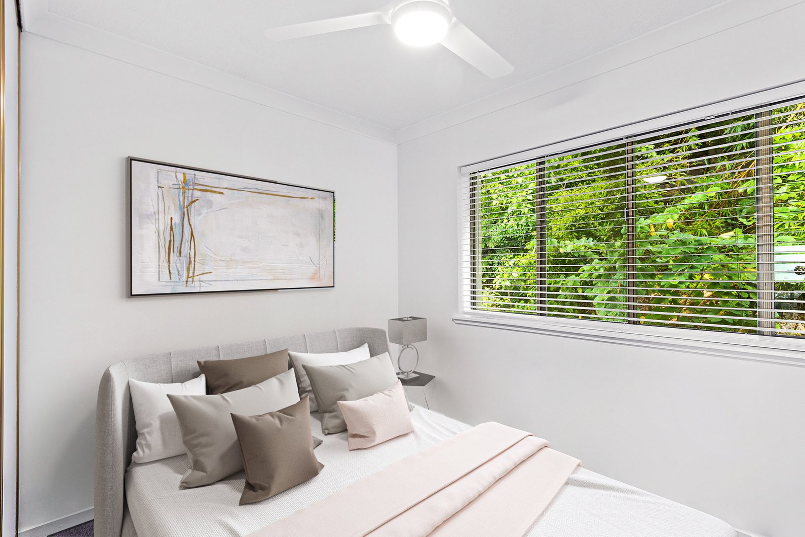 158/6 Eshelby Drive CANNONVALE 8