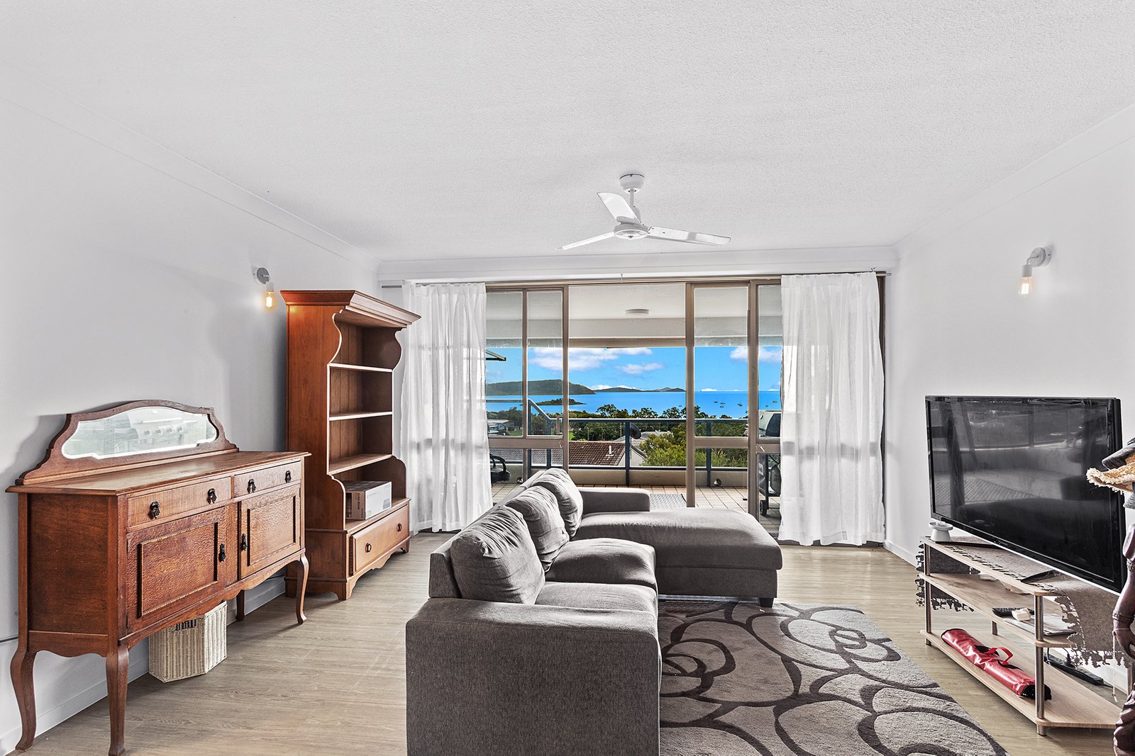 158/6 Eshelby Drive CANNONVALE 6
