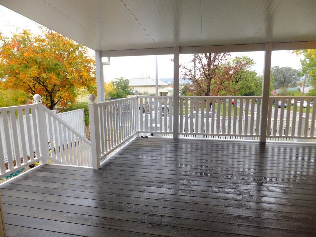 1/586 Schubach Street EAST ALBURY 8